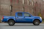 Nissan Frontier Crew Cab 4x4 2012 года